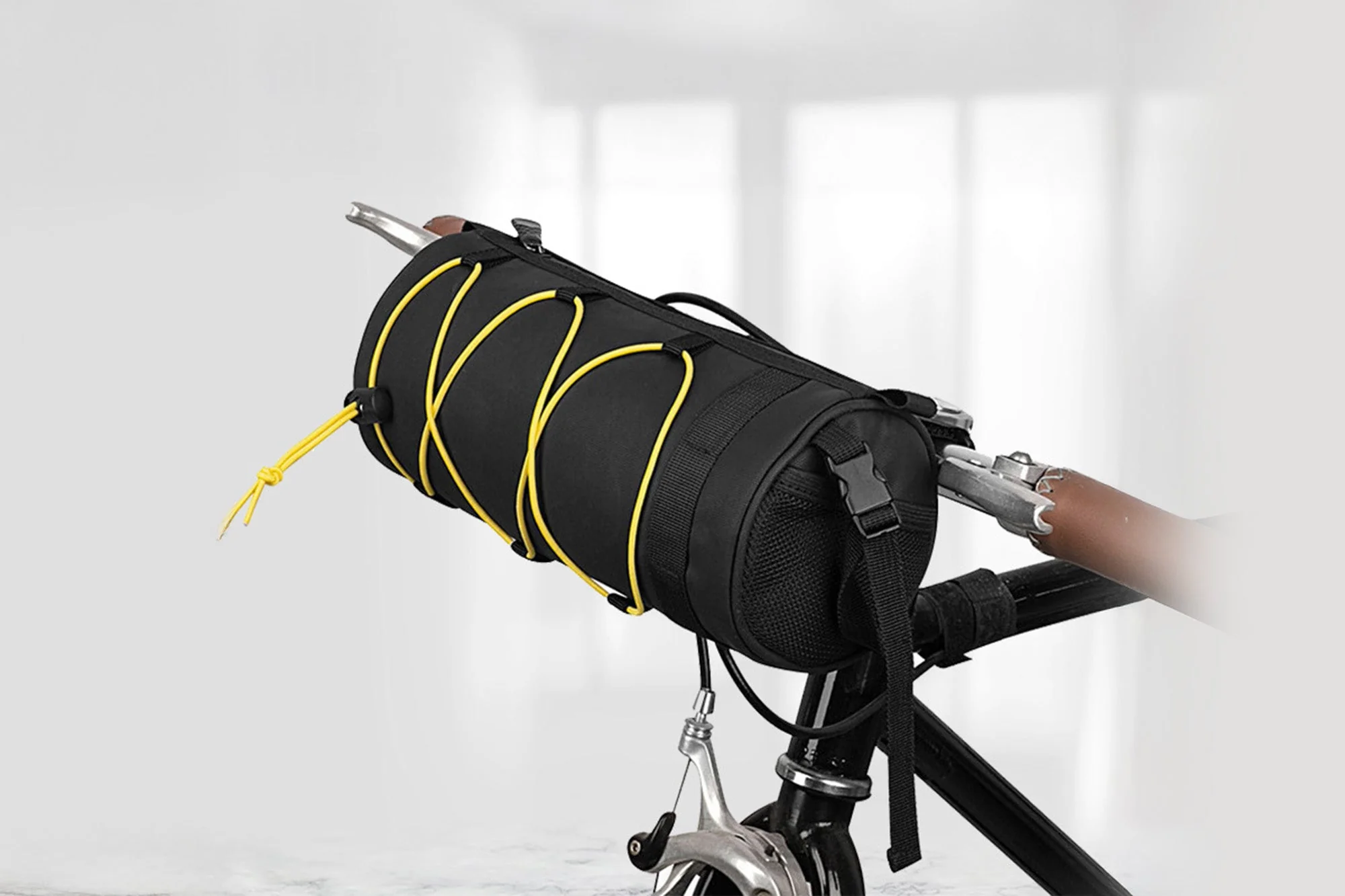 Cylinder Handlebar Bag - Image 11