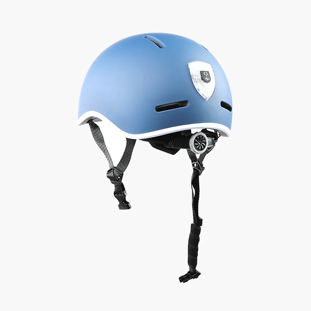 Stylish Helmet With Light - Image 5