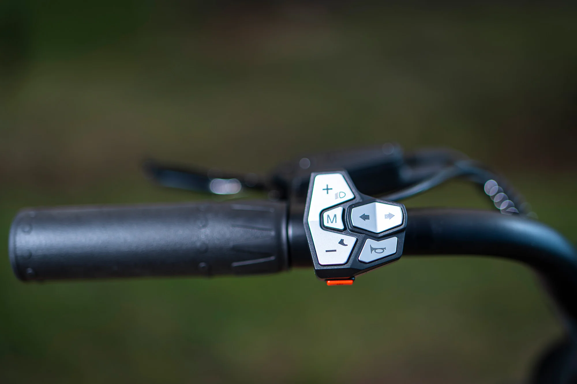 Trax 2.0 All-Terrain Electric Bike - Image 15